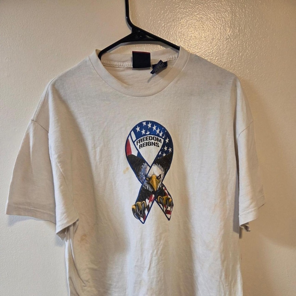 Vintage late 90s early 2000s patriotic graphic tee from United Stars of America